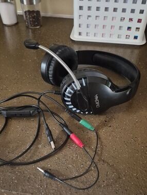 USD LED Black Gaming Headset For PC Or PS4,MAC Headphones W/noise Cancelling